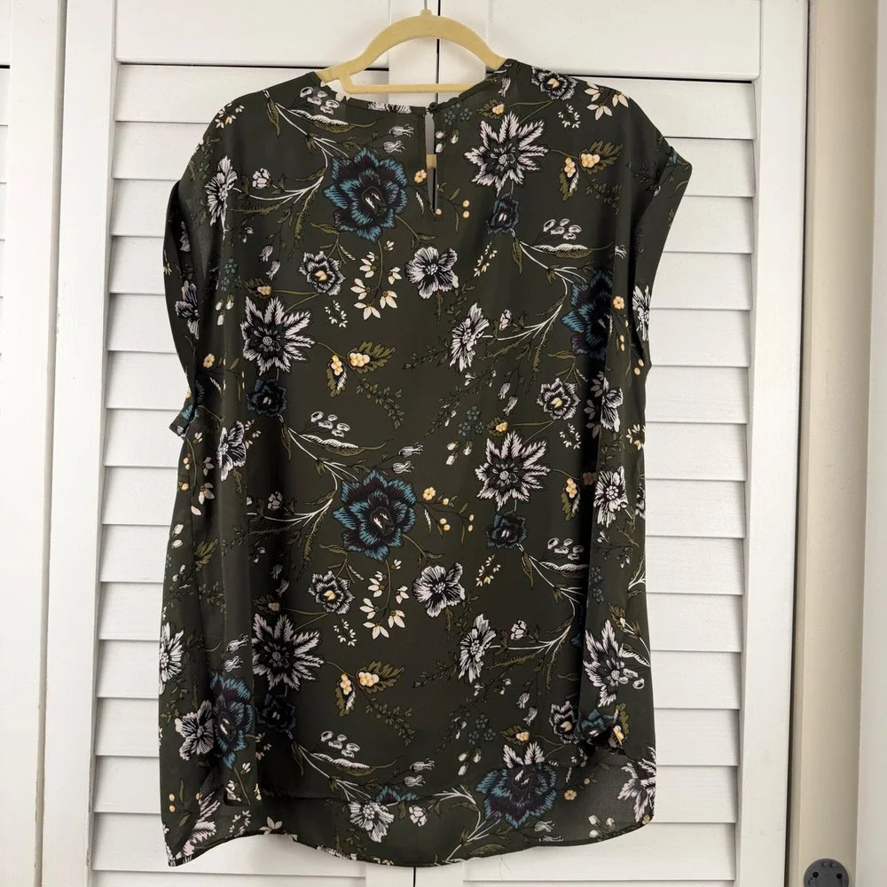 Loft Blouse Women XXL Olive Green Floral Short Sleeve Pocket Keyhole Back - Picture 7 of 11
